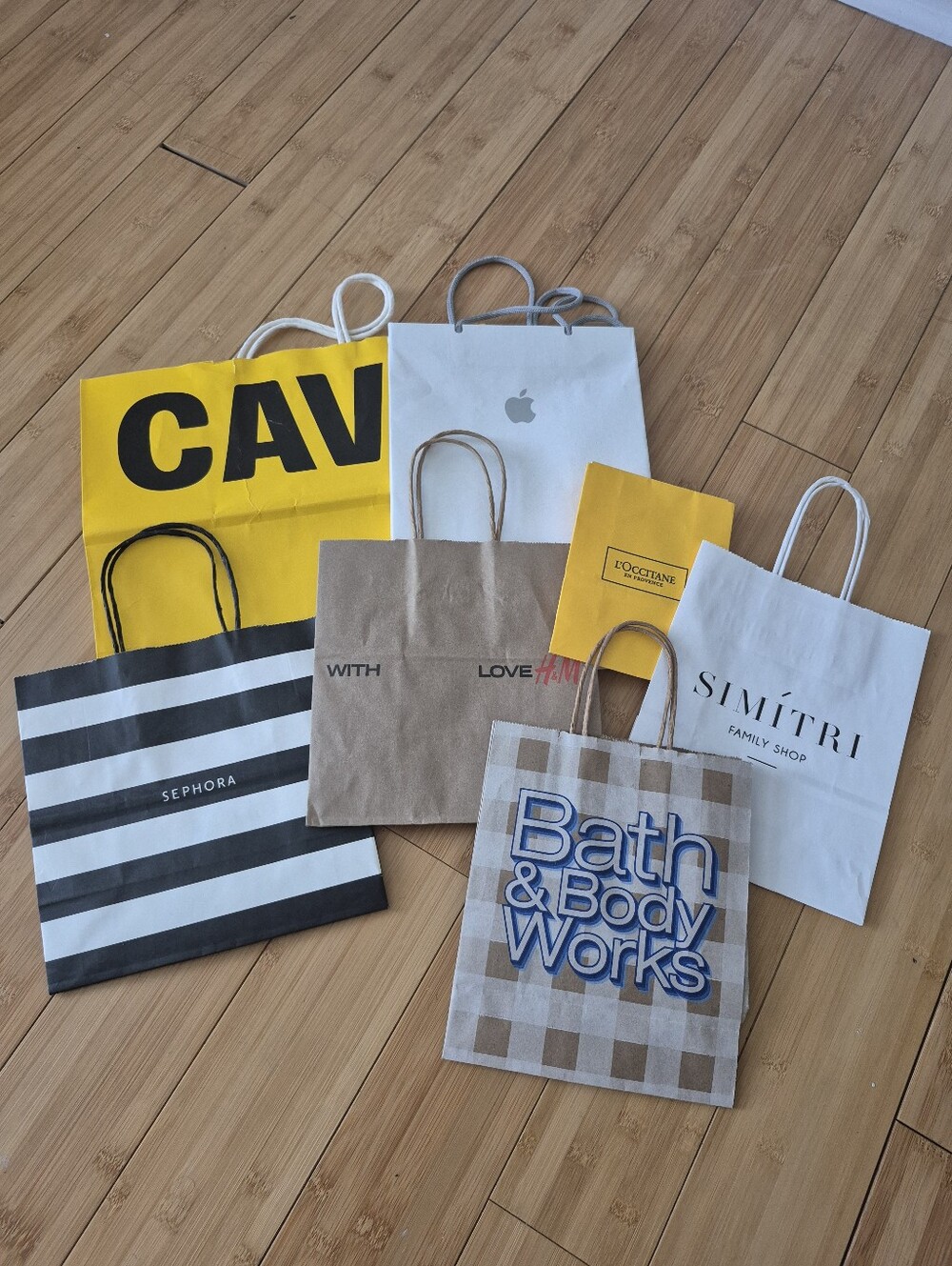 Apple, Sephora, H&M, Bath&Body Gift Bags